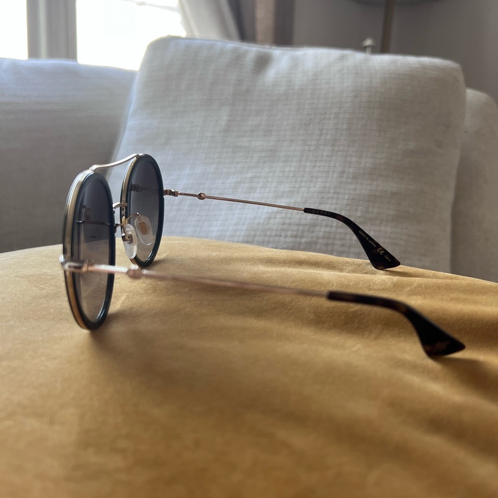 GUCCI GG0061S Sunglasses - Picture 5 of 7